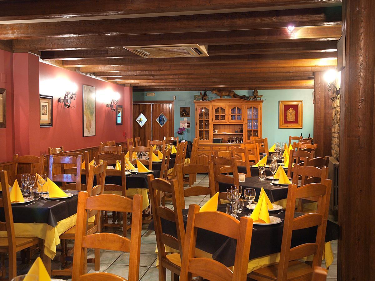 Aparta-Hotel Puertolas Escuer 外观 照片