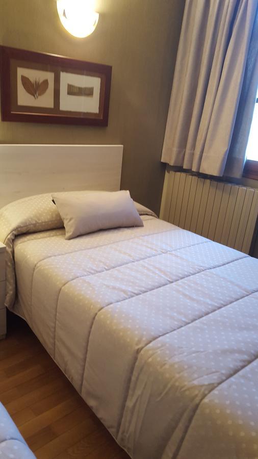 Aparta-Hotel Puertolas Escuer 外观 照片