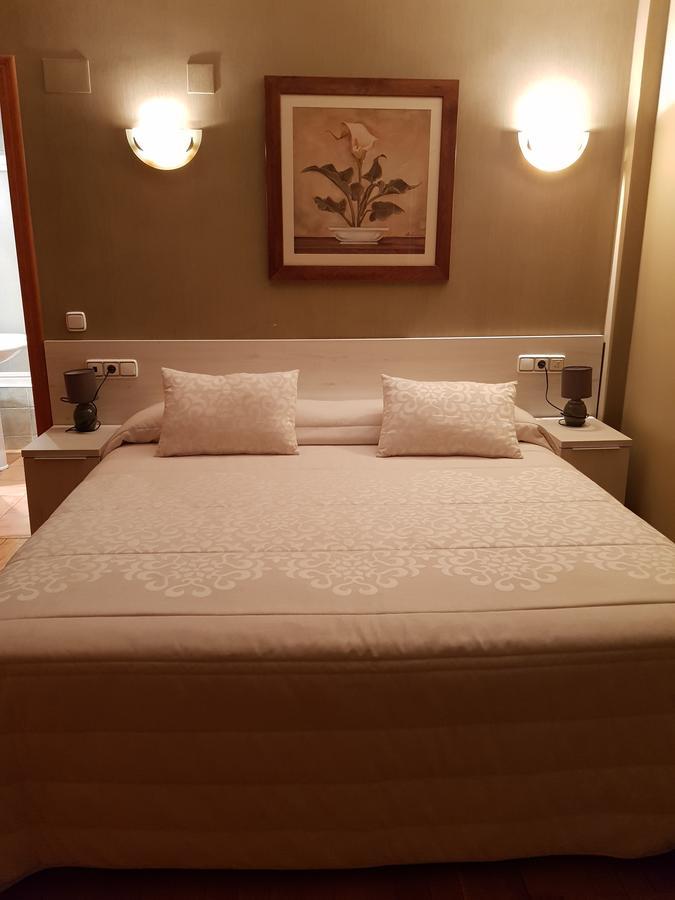 Aparta-Hotel Puertolas Escuer 外观 照片