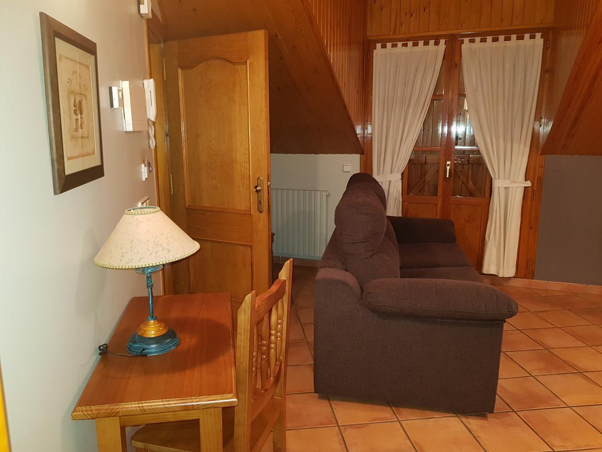 Aparta-Hotel Puertolas Escuer 外观 照片