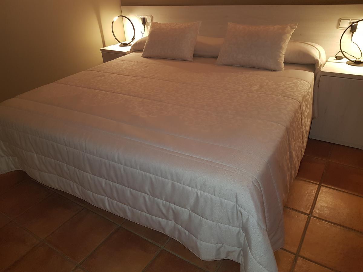 Aparta-Hotel Puertolas Escuer 外观 照片